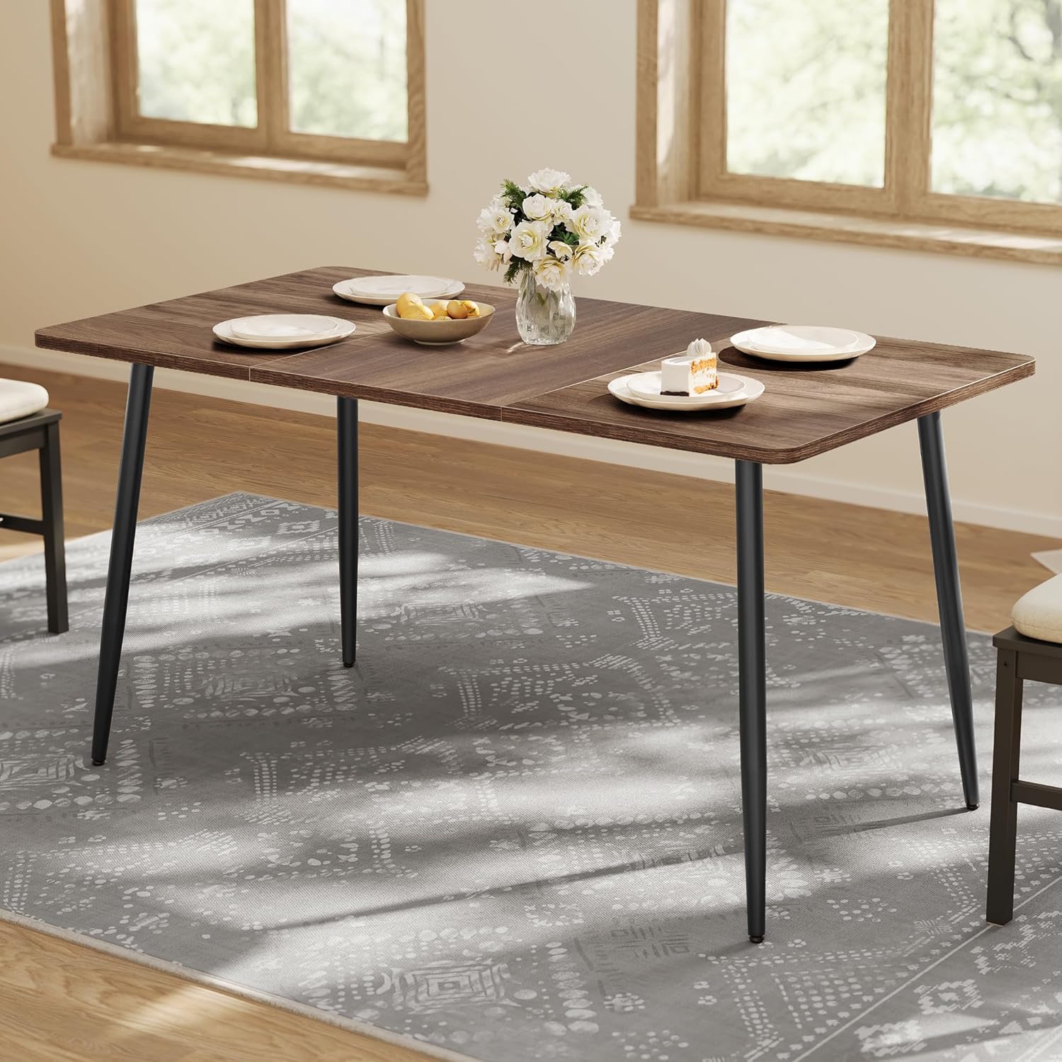 VASAGLE MAEZO Collection - Extendable Dining Table for 4/6/8, Kitchen Table with Tapered Legs, Curved Transitions, for Dining Room, Kitchen, Home Office, Honey Brown UKDT090K01V1